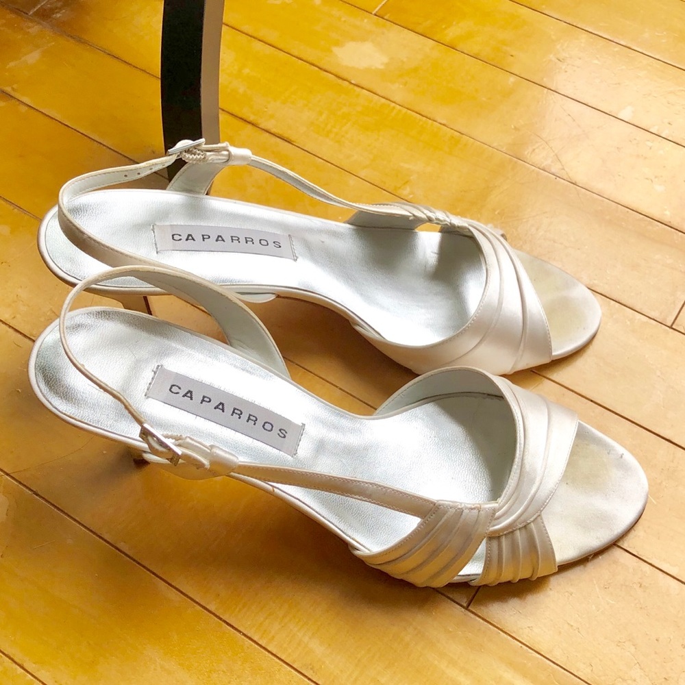 Ivory bridal heels (size 9)